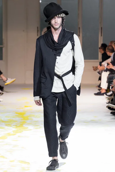 Look 14